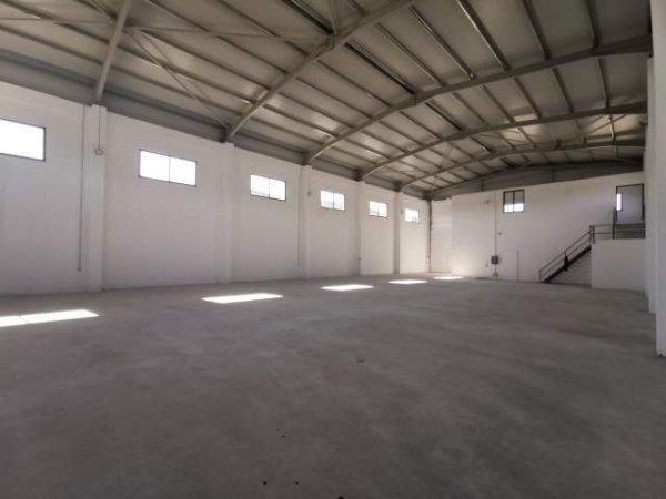 Tirane, jepet me qera magazine Kati 2, 1.152 m² 4.600 Euro (Vore)