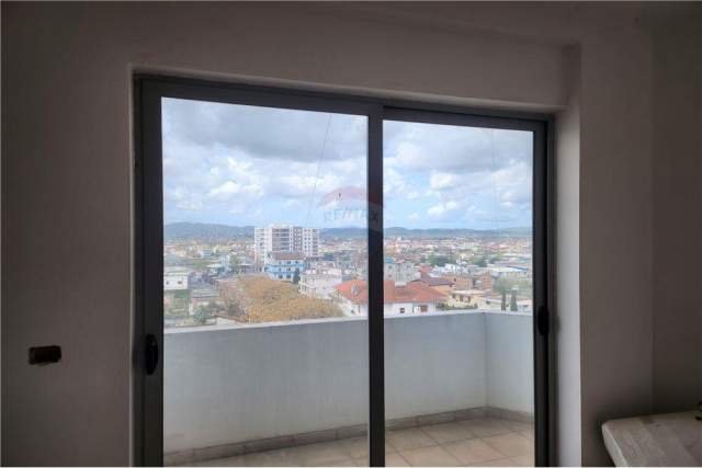 Tirane, shitet apartament 2+1+BLK Kati 7, 90 m² 56.000 Euro (kamez)