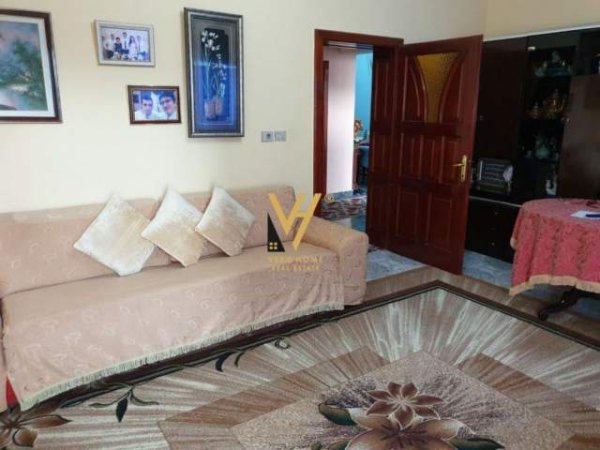 Tirane, jepet me qera Vile 3+1+BLK Kati 0, 609 m² 3.000 Euro (SELVIA)