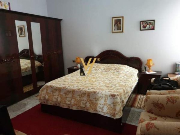 Tirane, jepet me qera Vile 3+1+BLK Kati 0, 609 m² 3.000 Euro (SELVIA)