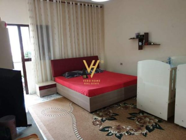 Tirane, jepet me qera Vile 3+1+BLK Kati 0, 609 m² 3.000 Euro (SELVIA)