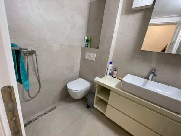 Tirane, jepet me qera apartament 2+1+BLK Kati 2, 95 m² 500 Euro (shallvaret)