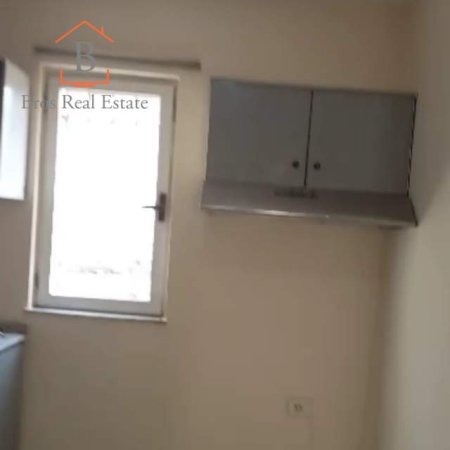 Tirane, jepet me qera apartament 1+1+A Kati 2, 110 m² 35.000 Leke (Laprake,)