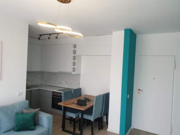Tirane, jepet me qera apartament 1+1+BLK Kati 11, 53 m² 400 Euro (Fusha e aviacionit)