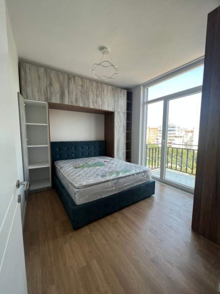 Tirane, jepet me qera apartament Kati 4, 85 m² 500 Euro (RRUGA E KAVAJES)