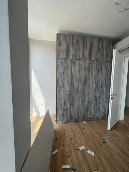 Tirane, jepet me qera apartament Kati 4, 85 m² 500 Euro (RRUGA E KAVAJES)