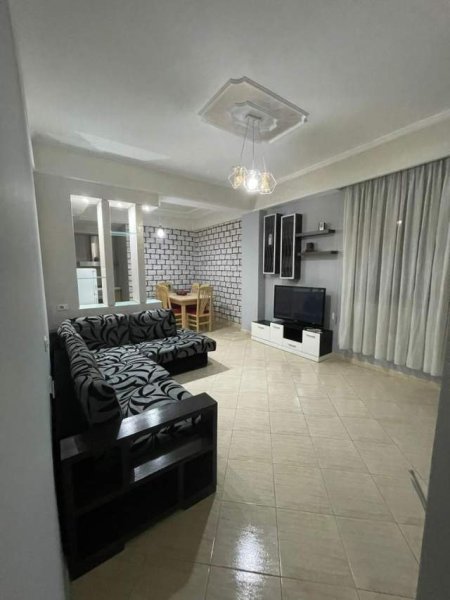 Tirane, jepet me qera apartament 2+1+BLK Kati 3, 95 m² 550 Euro Rruga e Kavajes tek Bar Xaki