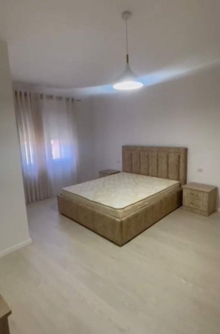 Tirane, jepet me qera apartament Kati 3, 80 m² 550 Euro