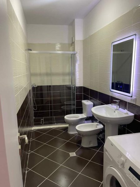 Tirane, jepet me qera apartament Kati 3, 80 m² 550 Euro