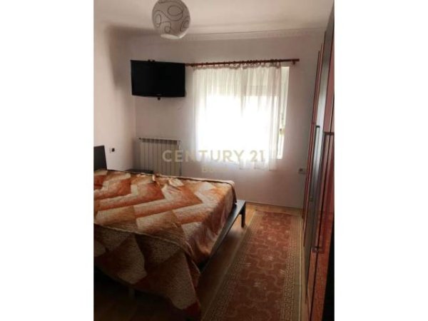 Tirane, jepet me qera apartament 2+1+BLK Kati 5, 80 m² 400 Euro (Tregu Elektrik)