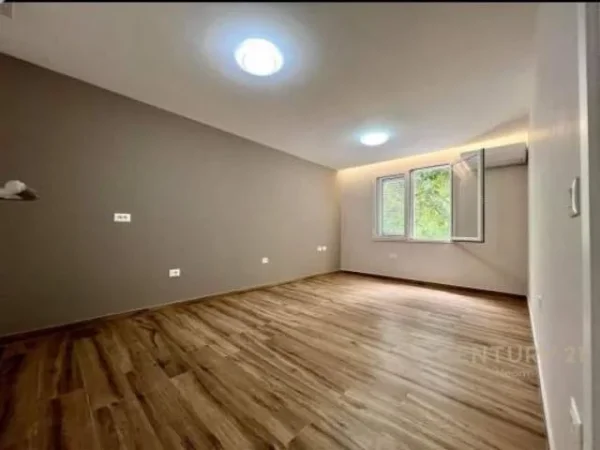Tirane, shitet apartament 2+1 Kati 3, 60 m² 125.000 Euro (21 Dhjetori)
