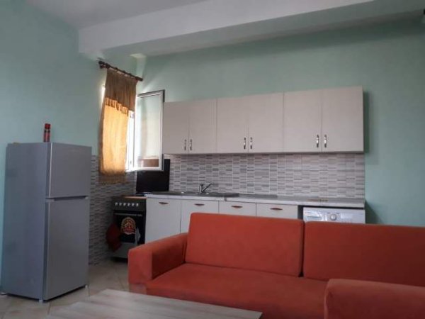 Orikum, jap me qera dhome ne plazh Kati 1, 60 m² 25 Leke (Rruga demokracia)