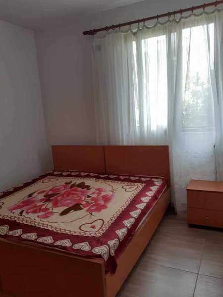 Tirane, jap me qera shtepi 1+1 Kati 0, 55 m² 22.000 Leke (Dranish Jukniu/ Ish Policia Ushtarake/ Sauk i Ri)