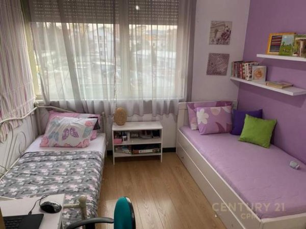 Tirane, shitet apartament 3+1+BLK Kati 3, 118 m² 160.000 Euro (Rruga Panorama)