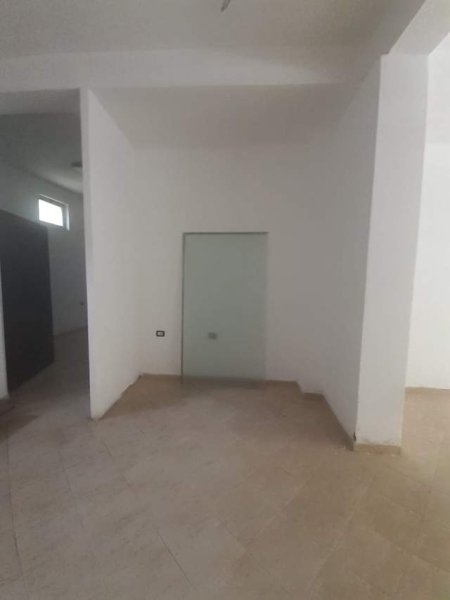 🌟Tirane, jap me qera ambjent biznesi Kati perdhes, 200 m² 1600 Eur ne muaj