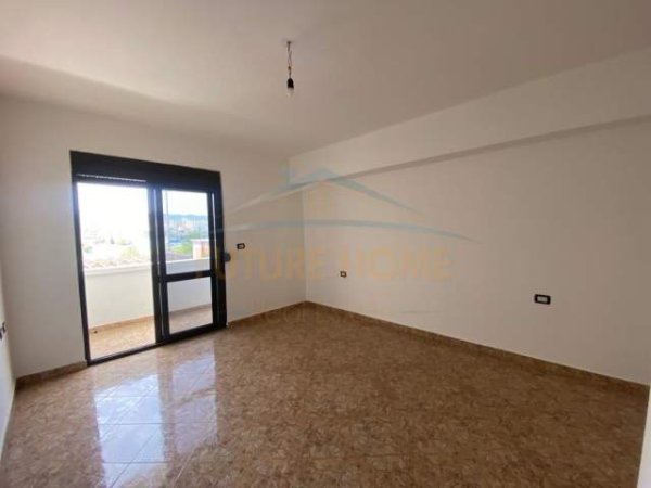 Durres, shitet apartament 3+1 Kati 5, 110 m² 75.000 Euro