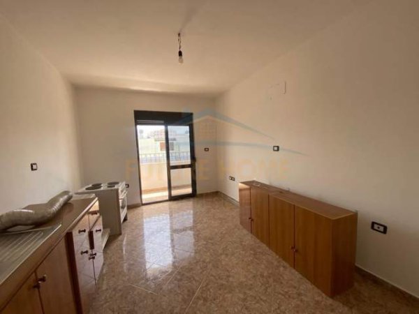 Durres, shitet apartament 3+1 Kati 5, 110 m² 75.000 Euro