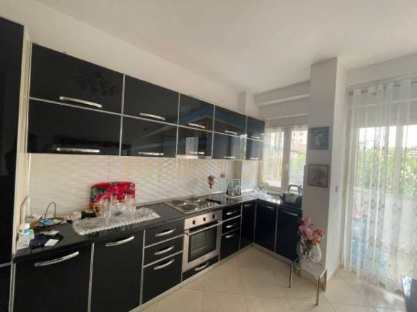 Durres, shitet apartament 2+1 Kati 2, 110 m² 107.000 Euro (DURRES)