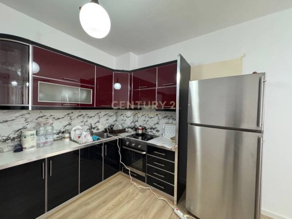 Tirane, shitet apartament 1+1 Kati 7, 67 m² 95.000 € (ASTIR)