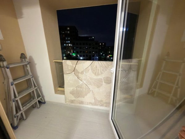 Tirane, jepet me qera apartament 1+1 Kati 4