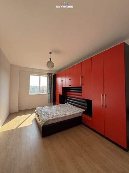Tirane, jepet me qera apartament 1+1+Ballkon Kati 5, 71 m² 450 € (rruga 3 deshmoret)