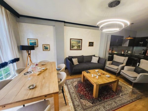 Tirane, shitet apartament 2+1 Kati 4, 100 m² 285.000 € (Ura e Tabakëve – Toptani Center)