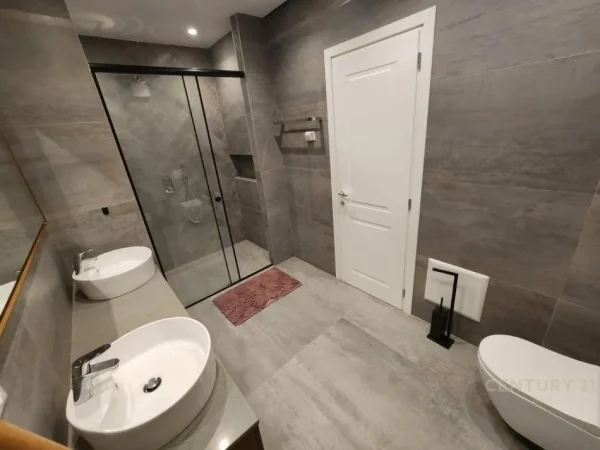 Tirane, jap me qera apartament 3+1 Kati 2, 132 m² 1.300 € (Touch of the Sun)