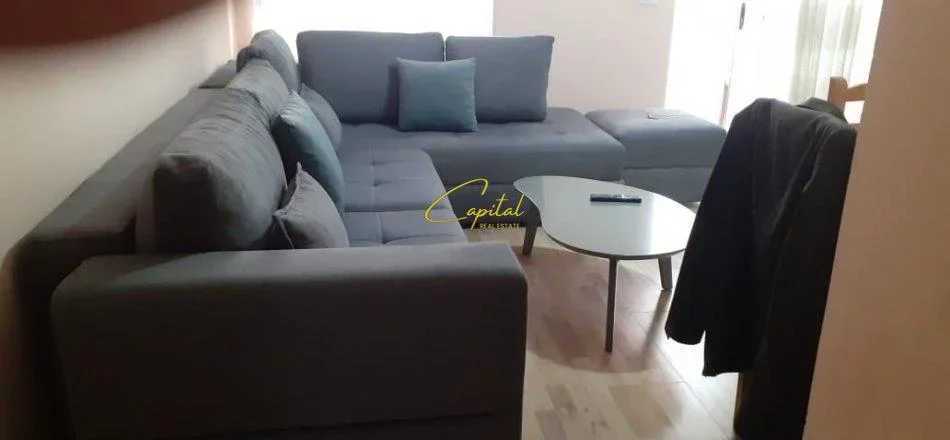 Tirane, jepet me qera apartament 2+1 Kati 3, 80 m² 600 € (KOMUNA E PARISIT)