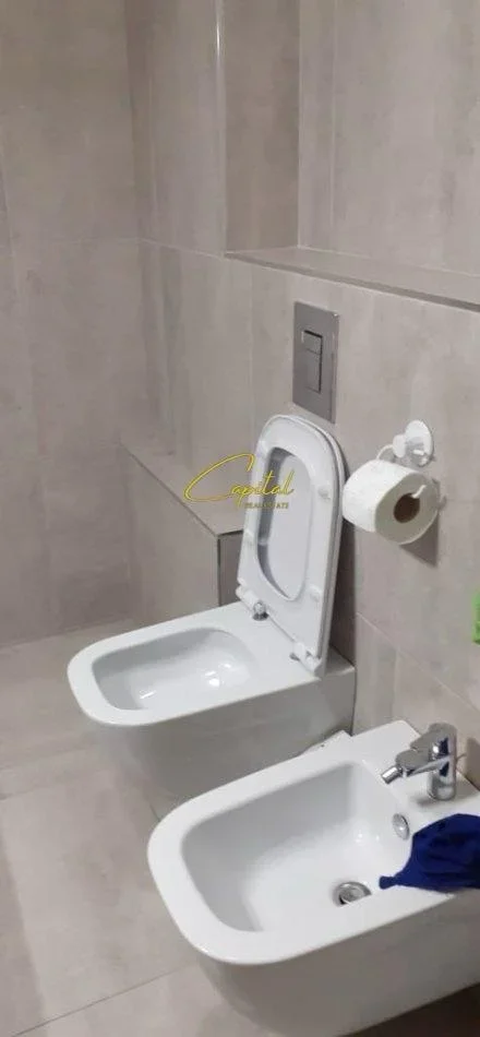 Tirane, jepet me qera apartament 2+1 Kati 3, 80 m² 600 € (KOMUNA E PARISIT)