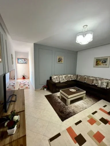 Tirane, shitet apartament 2+1+Aneks+Ballkon Kati 8, 88 m² 142.000 € (kombinat)
