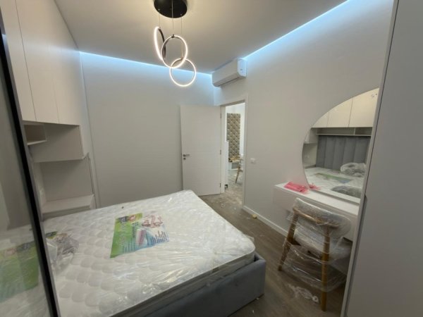 Tirane, jepet me qera apartament 1+1 Kati 6, 600 €