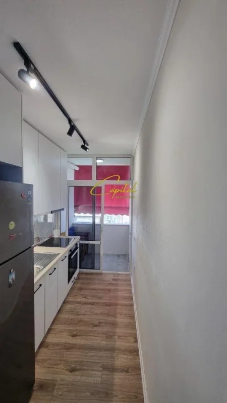 Tirane, jepet me qera apartament 1+1 Kati 7, 60 m² 530 € (DON BOSKO)