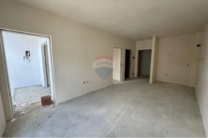 Tirane, shitet apartament 1+1 , 60 m² 82.000 € (Ish shqiponja)