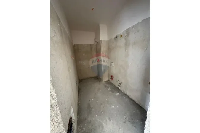 Tirane, shitet apartament 1+1 , 60 m² 82.000 € (Ish shqiponja)