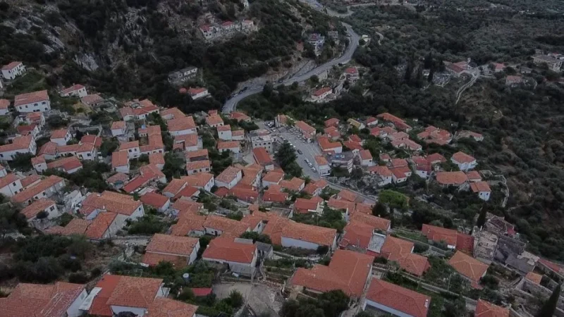 Shitet Shtepi 130 m² +4000 m² Toke, , 2.000.000 € (Vuno, Vlore)