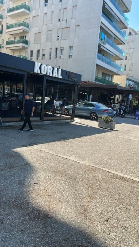 Vlore, jepet me qera apartament 1+1 Kati 6, 70 m² 200 € (Lungomare)