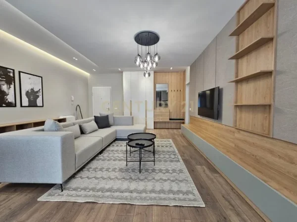Tirane, jap me qera apartament 3+1 Kati 1, 140 m² 1.500 €