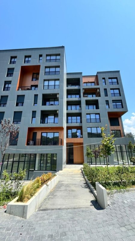 Tirane, jepet me qera ambjent biznesi , 