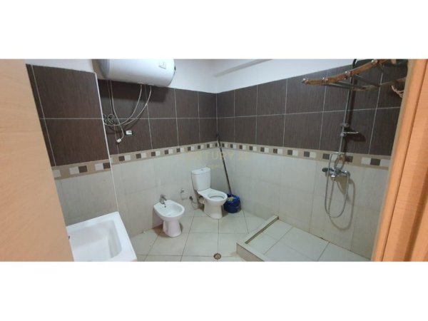 Tirane, shes apartament 2+1+Ballkon Kati 7, 124 m² 160.000 € (Astir)