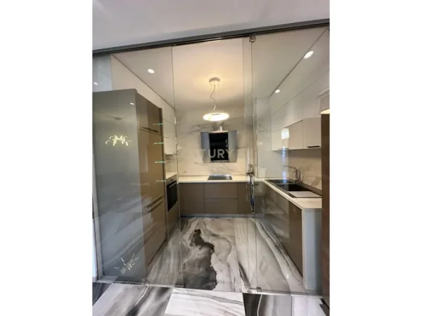 Tirane, jepet me qera apartament 1+1+Ballkon Kati 7, 85 m² 1.400 € (Ring Center)