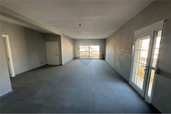 Tirane, jepet me qera Vile 1+1 Kati 3, 250 m² 420 € (Kodra e Priftit)