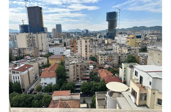 Tirane, shitet apartament+verande | Penthouse 4+1+Ballkon , 500 m² 650.000 € (Rruga Fortuzi)