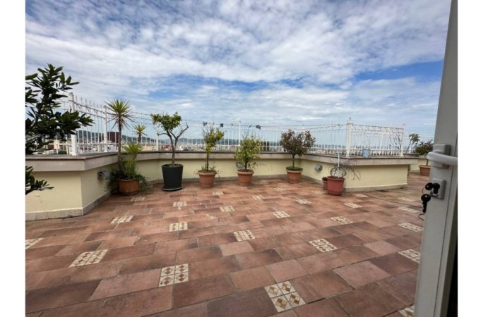 Tirane, shitet apartament+verande | Penthouse 4+1+Ballkon , 500 m² 650.000 € (Rruga Fortuzi)