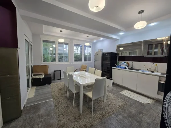 Durres, shitet Vile 4+1+Aneks+Ballkon Kati 2, 381 m² 