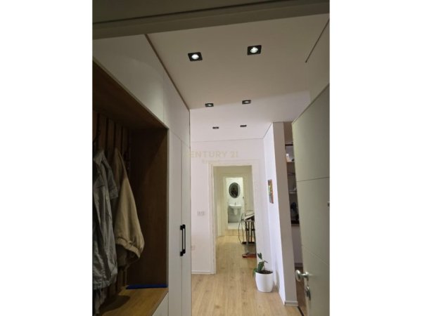 Tirane, shitet apartament 2+1+Aneks+Ballkon Kati 3, 108 m² 280.000 € (Ali Dem)