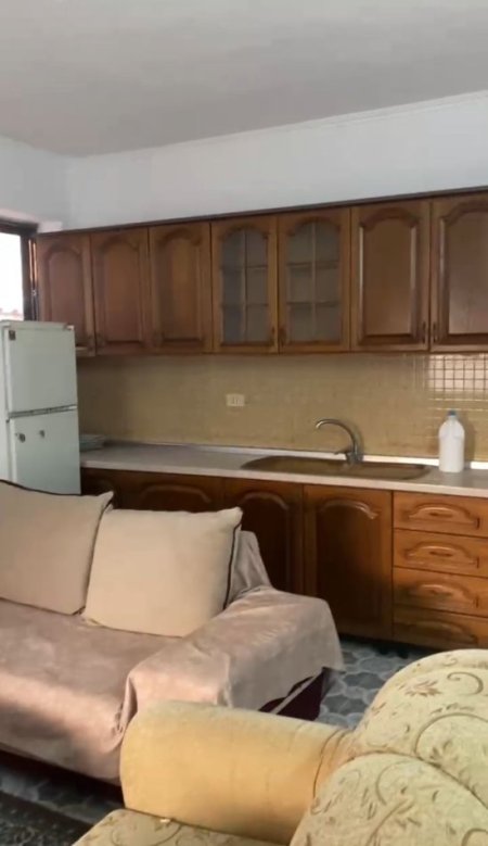 Shqiperi, jepet me qera apartament 2+1 Kati 1, 100 m² 450 € 