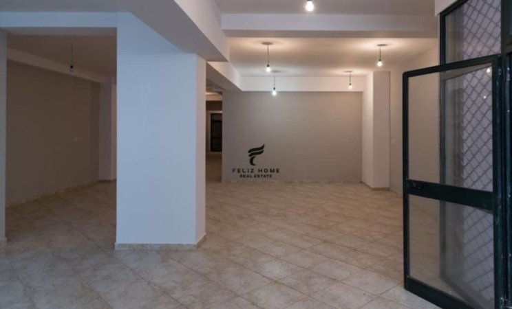 Tirane, shitet magazine Kati -1, 202 m² 220.000 € (21 DHJETORI)