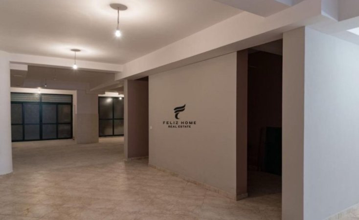 Tirane, shitet magazine Kati -1, 202 m² 220.000 € (21 DHJETORI)