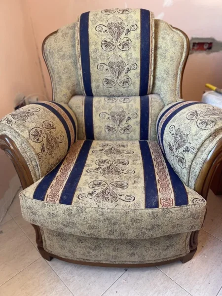 Tirane, shes Komplet kolltuqesh dru (3+2+1+1) 29.000 lek