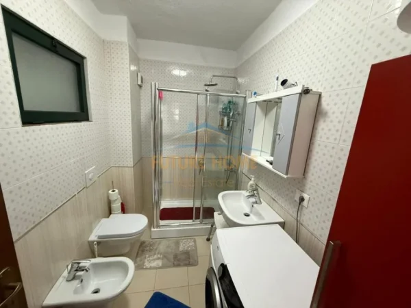 Tirane, shitet apartament 2+1+Ballkon Kati 2, 121 m² 250.000 € (21 dhjetori)
